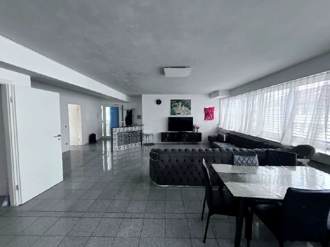 Moderne Wohnung mit großem Wohnraum